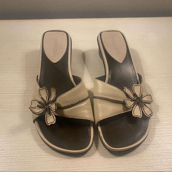 2/$30 Maripe Cream & Brown Guitar Leather Sandals 6 - Picture 3 of 7